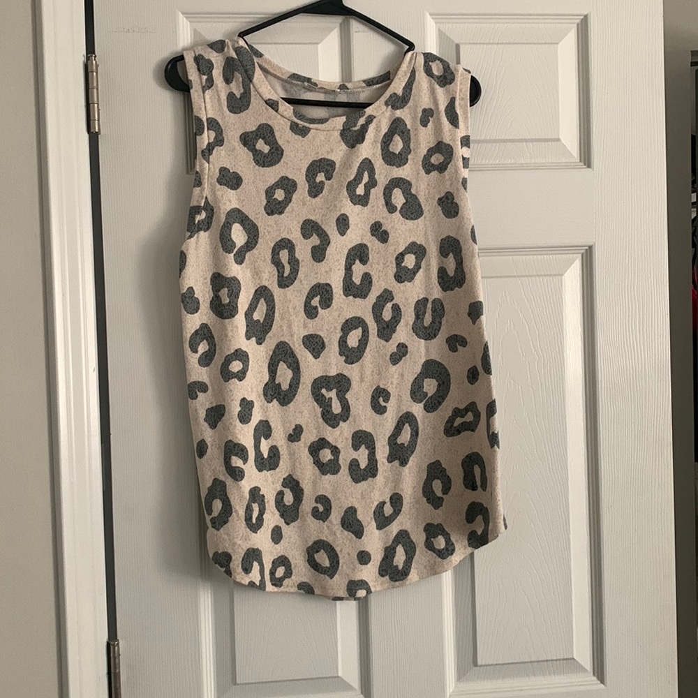 Leopard tank